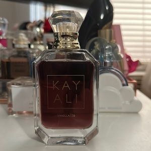 Kayali Vanilla|28 1.7oz or 50ml